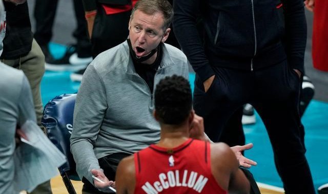 世界杯数据中心-名记爆料五大教头帅位不稳 雄鹿不进东决必换帅！